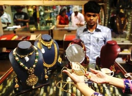India Gold Kiss Record Highs as Demand Falters